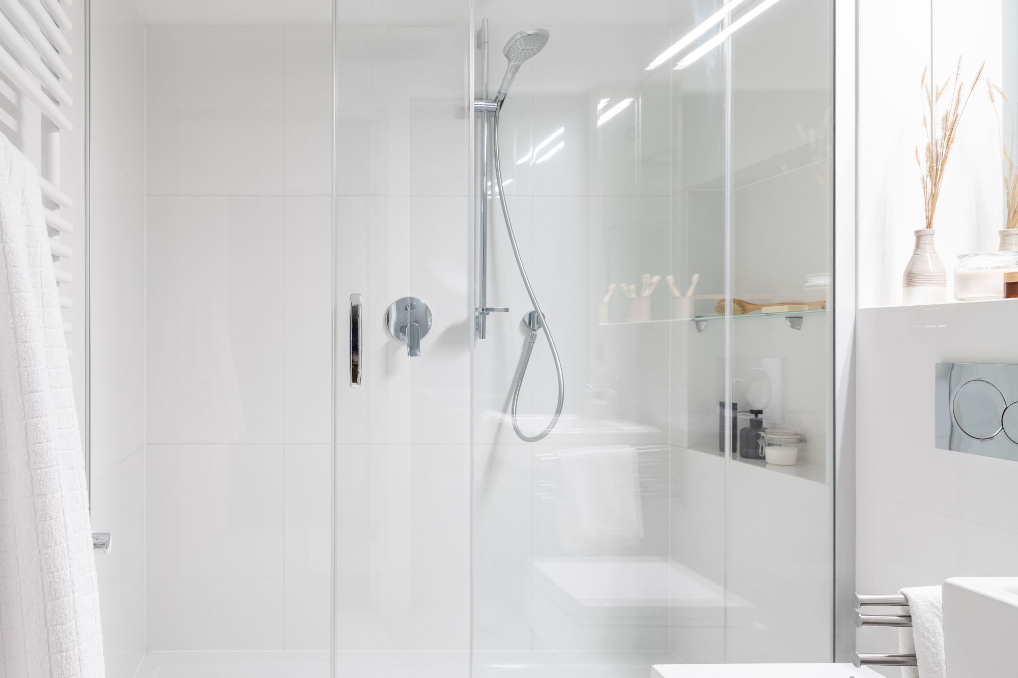 Glass Shower Screen Singapore: 7 Types for Modern Bathrooms